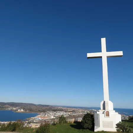 2 Pièces à Avec Balcon Et Climatisation - Fr-1-338-625 Appartement