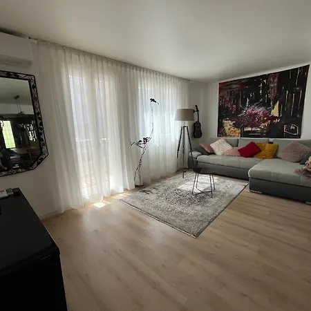 Apartment 2 Pieces A Avec Balcon Et Climatisation - Fr-1-338-625 Sète